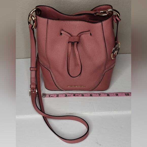 Michael Kors Dusty Pink Rose Pebbled Leather Bucket Crossbody Bag Valentine - Picture 10 of 16
